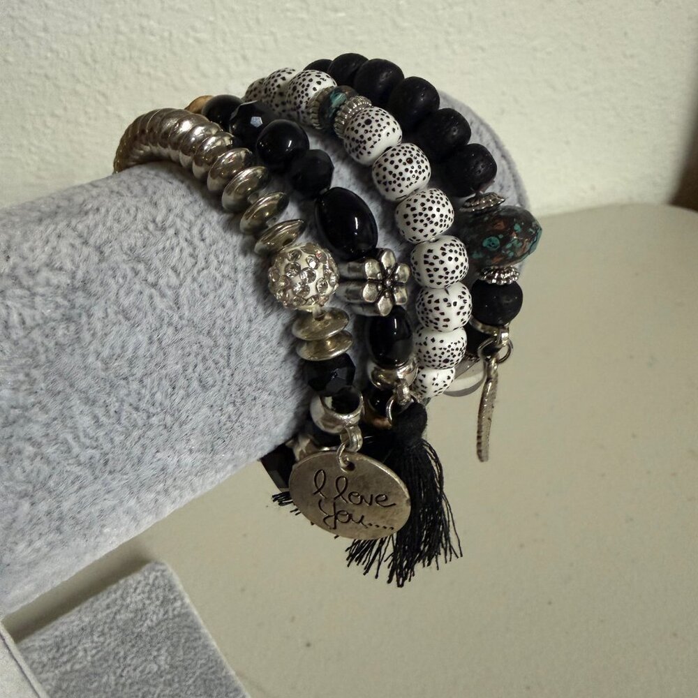 Set of bracelets